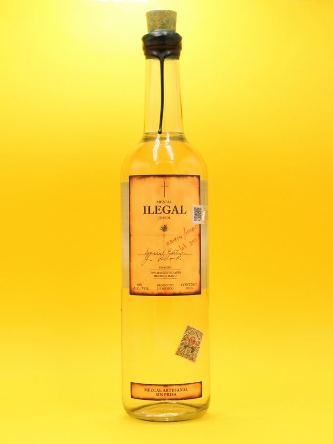 ilegalmezcal-joven